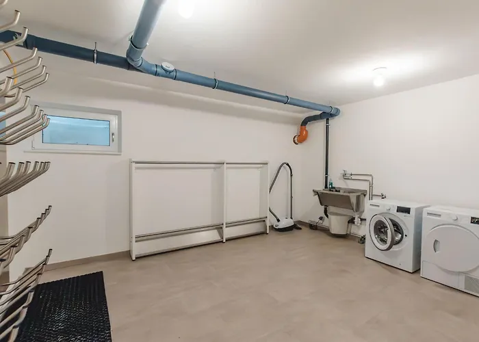 Georgen- Kitzsteinhorn By Interhome * Furstau